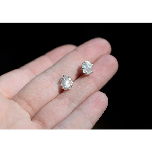 Sterling silver stud earrings, alternative diamond, uncut natural gemstones - Picture 2 of 4